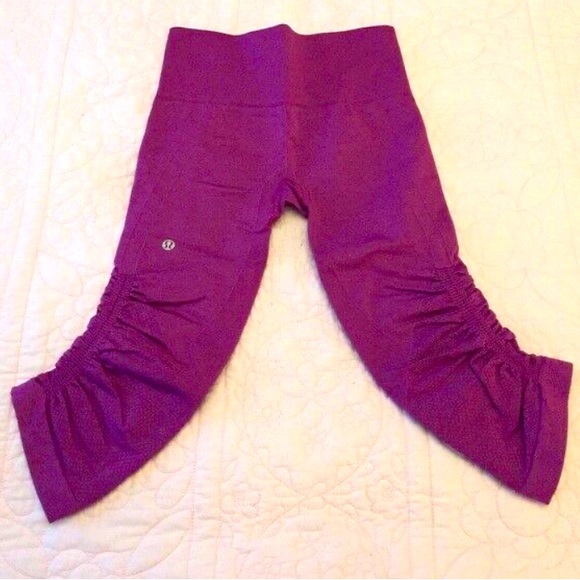 lululemon athletica Pants - Lululemon Women’s Size 8 In The Flow Workout Yoga Running Seamless Crop Legging